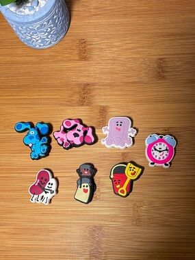 Bundle of 7 Blues Clues Shoe Charms